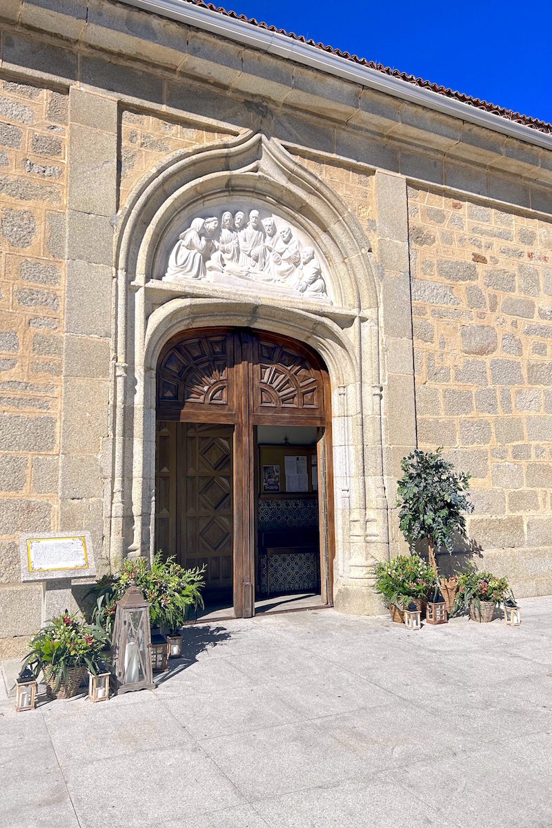 decoracion sencilla iglesia boda