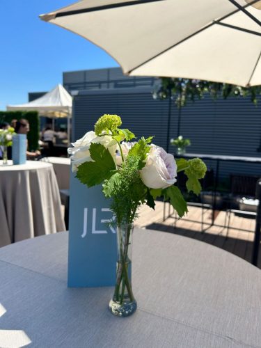 Decoracion-de-terraza-para-evento-corporativo