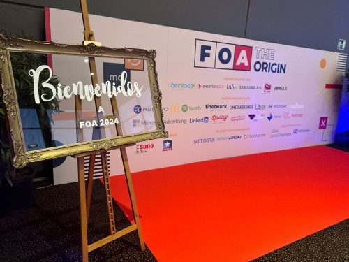 Mobiliario-rustico-para-eventos-empresa